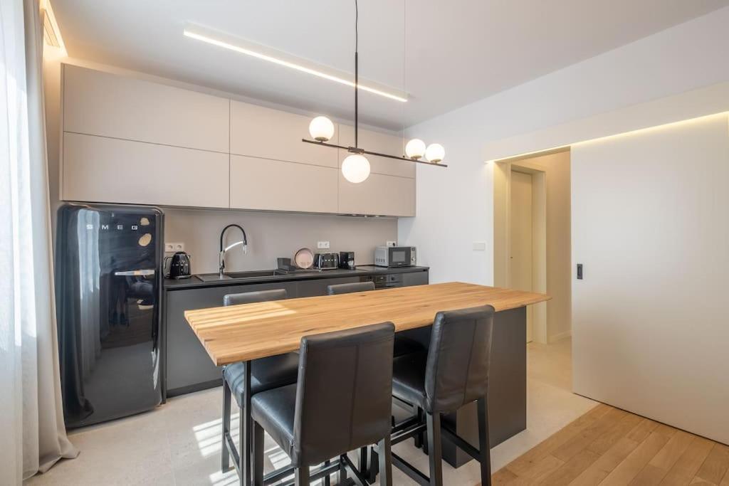 Top-notch Location, An Exceptionally Stylish Flat Διαμέρισμα *