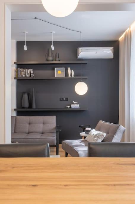 Top-notch Location, An Exceptionally Stylish Flat Διαμέρισμα *